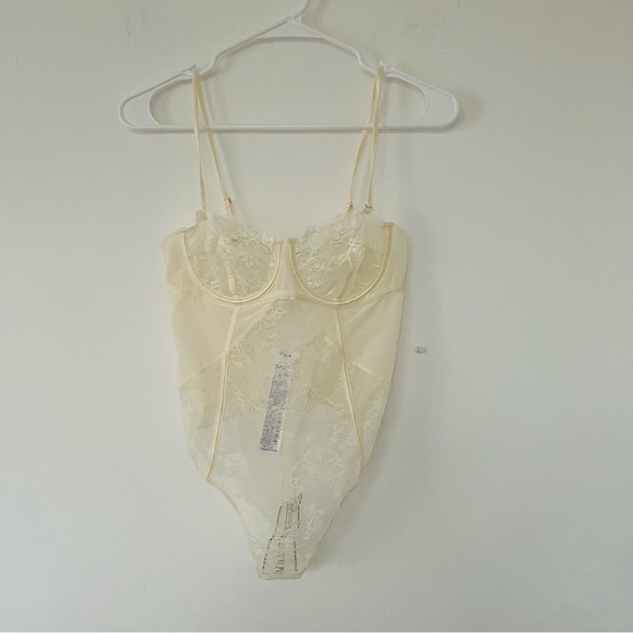 ZARA Ivory Lace Bodysuit Lingerie Intimates Size US 34B / EU 75B - Picture 1 of 12